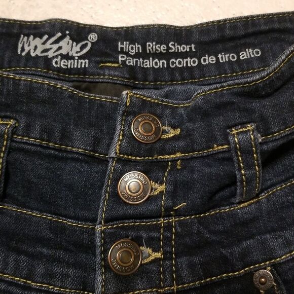 $8 or3/$20 Mossimo high rise shorts - Picture 2 of 4